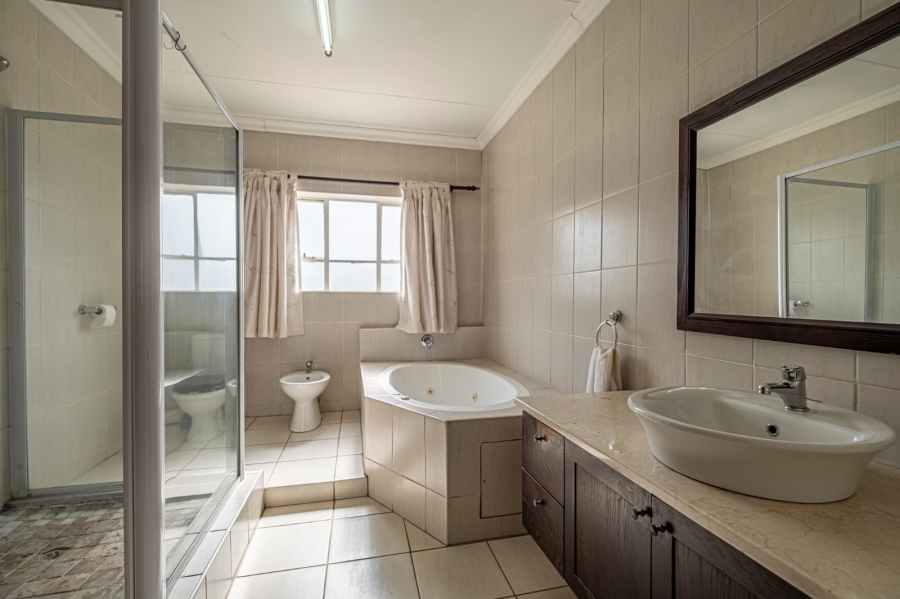 4 Bedroom Property for Sale in Janssendal Eastern Cape